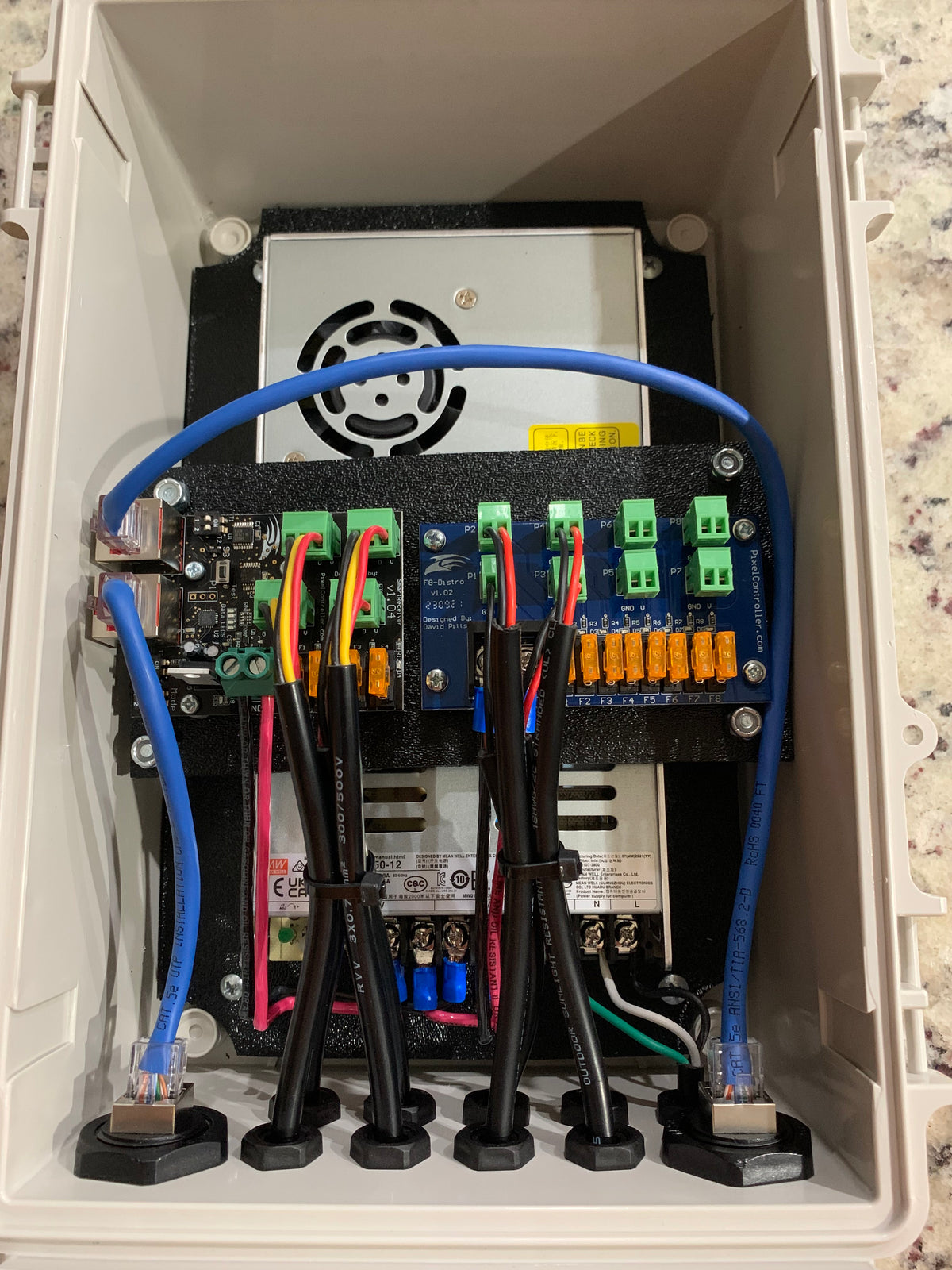 Power Injection Controller Power Injection in BUD Enclosure – Beachin Christmas Controllers